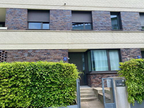 hochwertige Klinkerfassade - 4 Zimmer Mehrfamilienhaus, Wohnhaus in München