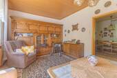 Wohnzimmer EG mit Durchgang zum Esszimmer - 