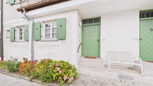 Außenansicht Eingangsbereich - 3 Zimmer Reihenmittelhaus zum Kaufen in Oberschleißheim
