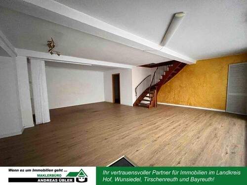 3733 EG c - 4 Zimmer Mehrfamilienhaus, Wohnhaus in Münchberg