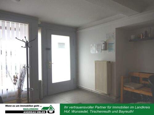 3733 EG Eingangstür - Mehrfamilienhaus, Wohnhaus mit 45,00 m&sup2; in Münchberg zum Kaufen