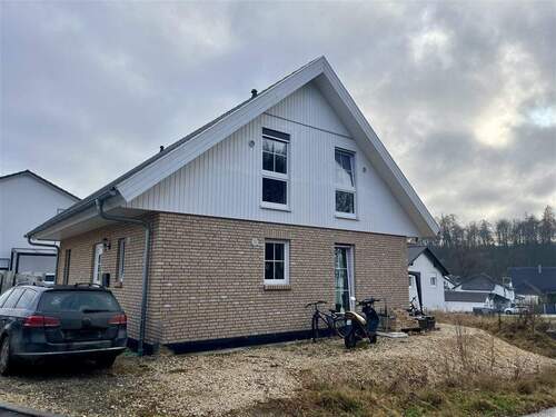 Außenansicht - 5 Zimmer Einfamilienhaus zum Kaufen in Niederstotzingen