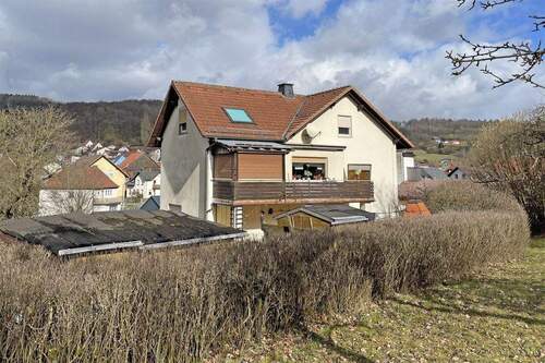 Gartenansicht - Mehrfamilienhaus, Wohnhaus mit 250,00 m&sup2; in Küps zum Kaufen