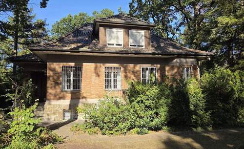 Außenansicht von Vorne - Landhaus in Bestlage in Berlin Frohnau