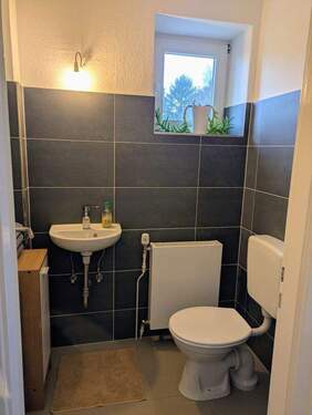 WC-Parterre - 4 Zimmer Doppelhaushälfte in Hollenbek