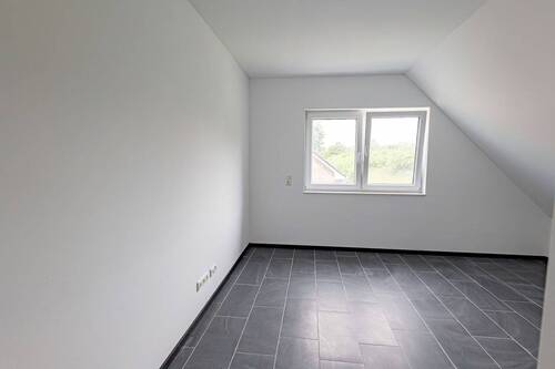 Arbeits- oder Kinderzimmer - 