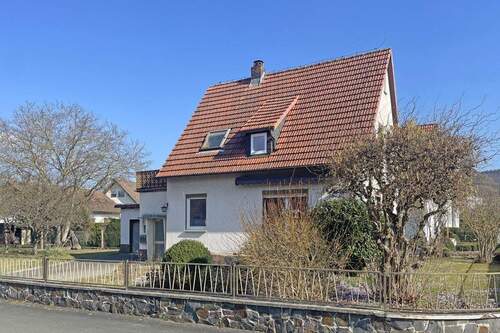 Straßenansicht - Einfamilienhaus mit 100,00 m&sup2; in Marktrodach zum Kaufen