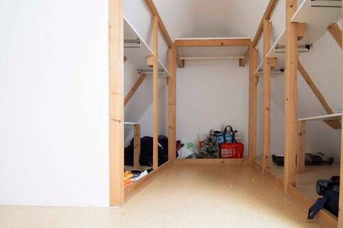 Boden mit Stauraum - 