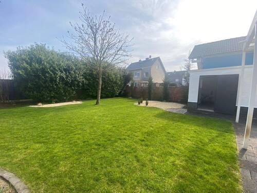 Gartenlandschaft mit Wohlfühlcharakter - 