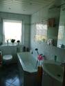Tageslichtbad mit Wanne - 