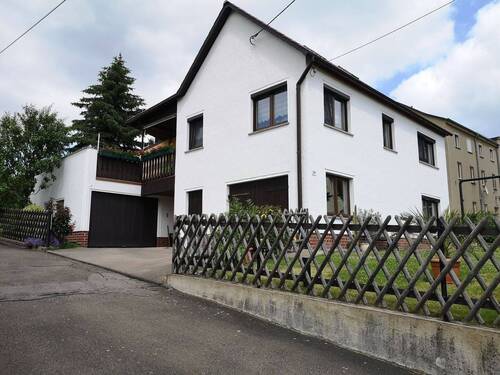 Hausansicht - 5 Zimmer Einfamilienhaus in Königshain-Wiederau
