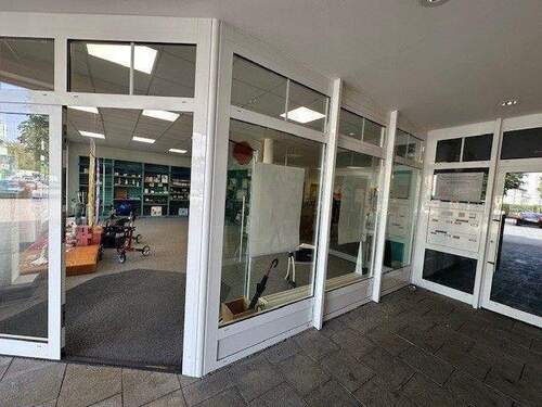 Eingang.jpg - Gewerbeobjekt (Büro, Produktion, Verkauf) in Germering