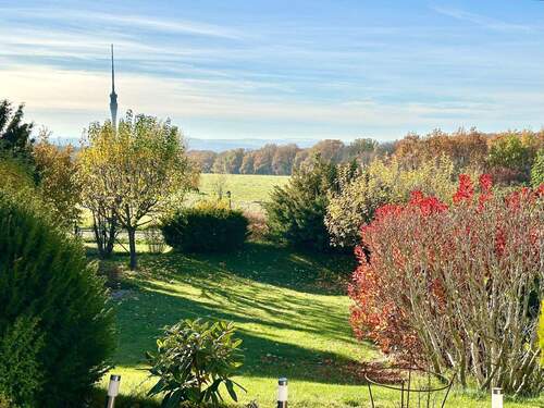 wunderschöner Garten mit unverbaubarem Blick - 
