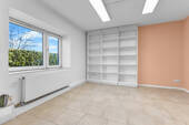 Büro 1 - 