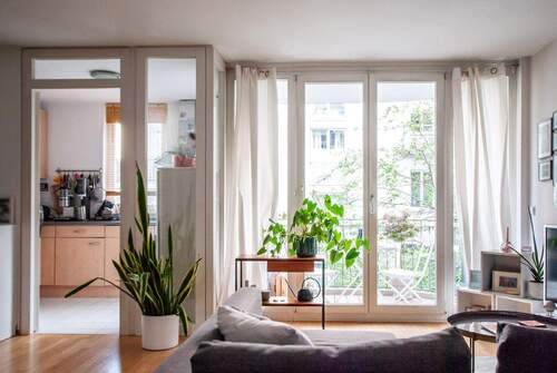 Wohnzimmer - 1 Zimmer Etagenwohnung in München