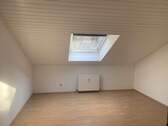 Kinderzimmer/Büro o.ä. - 