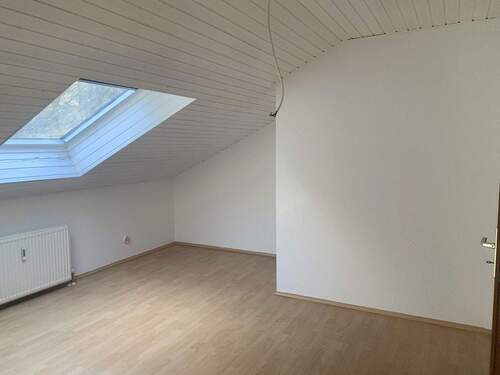 Kinderzimmer/Büro o.ä. - 