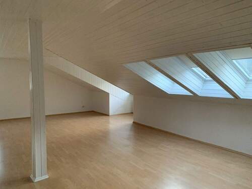 Wohnzimmer - 4 Zimmer Etagenwohnung zum Kaufen in Heidelberg