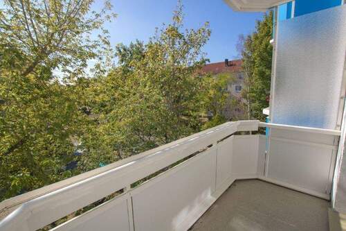 Balkon - Etagenwohnung mit 58,40 m² in Halle (Saale) zur Miete