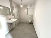 Bad mit Dusche - 
