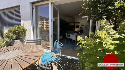 Schönes Ambiente! - Mediterranes Ambiente! Exklusive 5-Zi. Eigentumswohnung über 2 Etagen mit Dachgarten.