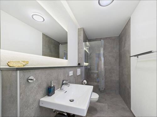 Badezimmer EG - 4 Zimmer Doppelhaushälfte in Haibach