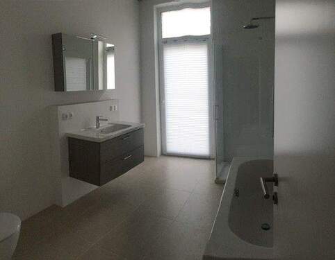 Vollbad/Duschbad/WC - 