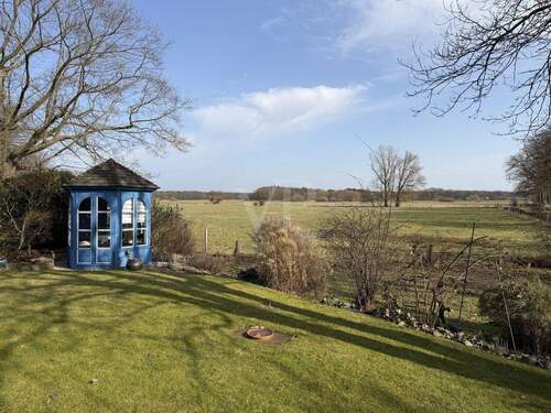 Blick aus dem Garten - 7 Zimmer Einfamilienhaus zum Kaufen in Celle / Altencelle