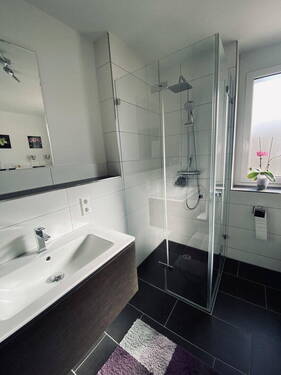 Badezimmer 2 - Etagenwohnung mit 88,80 m&sup2; in Holzgerlingen zum Kaufen