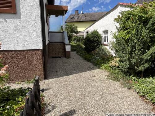 04 Außenansicht Eingang Straßenseite - Mehrfamilienhaus, Wohnhaus mit 88,40 m² in Edingen-Neckarhausen zum Kaufen
