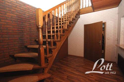 Treppenaufgang ins Dachgeschoss - 