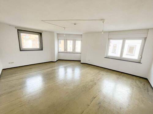 Wohnungsbeispiel - Mehrfamilienhaus, Wohnhaus in Würzburg zum Kaufen