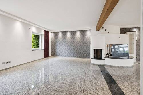 Wohnbereich Kamin - 3 Zimmer Reihenmittelhaus zum Kaufen in Mönchengladbach