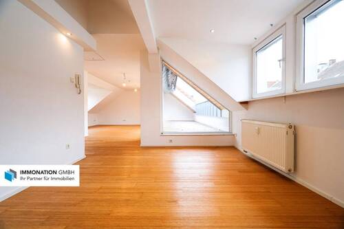 Wohnbereich - 4 Zimmer Etagenwohnung zum Kaufen in Nürnberg