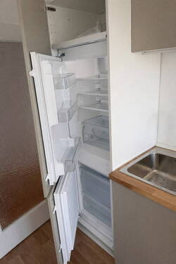 Kühl- und Gefrierschrank - 