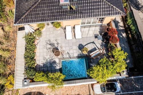 Über den Dächern - 6 Zimmer Mehrfamilienhaus, Wohnhaus zum Kaufen in Pforzheim