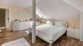 1. OG Schlafzimmer 2 - 