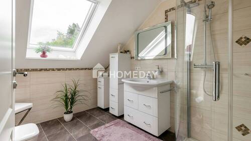 1. OG Badezimmer 1 - 