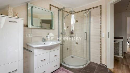 1. OG Badezimmer 2 - 
