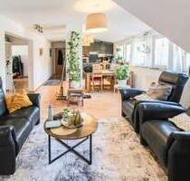 Lichtdurchflutete 4-Zimmer-Wohnung mit zwei Tageslichtbädern und praktischen Zusatzflächen - Esslingen am Neckar Mettingen