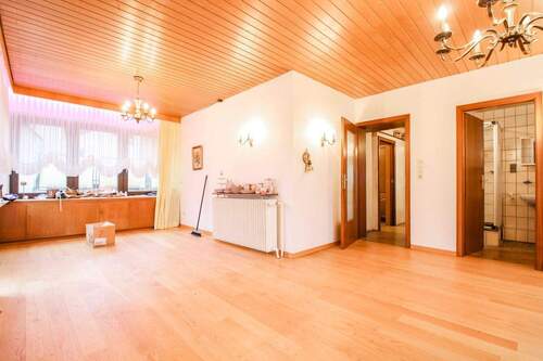 Wohnzimmer Haus 1 - 1 Zimmer Mehrfamilienhaus, Wohnhaus zum Kaufen in Dreieich