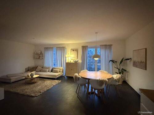 Wohnbereich - 4 Zimmer Doppelhaushälfte zum Kaufen in Barßel / Harkebrügge