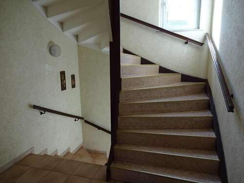 Treppenhaus - 3 Zimmer Etagenwohnung in Zwickau