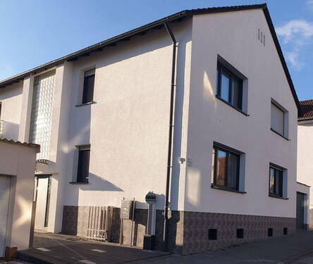 Bild 2 - 8 Zimmer Mehrfamilienhaus, Wohnhaus zum Kaufen in Friedrichsdorf