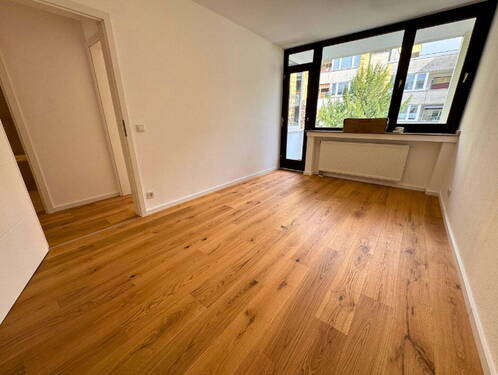 Schlafzimmer mit Balkon - 