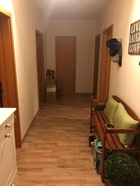 Flur - Etagenwohnung mit 107,00 m&sup2; in Chemnitz zum Kaufen