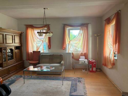 Gemütliches Wohnzimmer - 5 Zimmer Einfamilienhaus in Bundorf