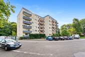 Haus - Helle 3-Zimmer-Wohnung mit Balkon, Aufzug & Stellplatz & Küche in Kaarst