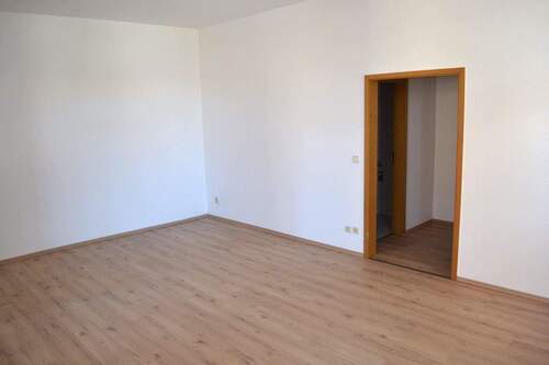 Schlafzimmer - 2 Zimmer Etagenwohnung zur Miete in Altenburg