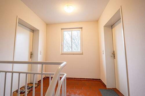 Treppenflur - 2 Zimmer Etagenwohnung zum Kaufen in Stade